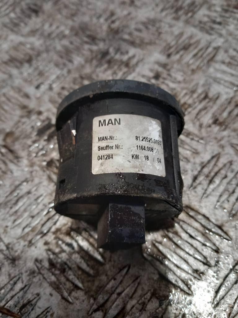 MAN TGA  81255250193 캐빈 및 인테리어