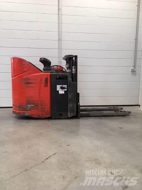 Linde D12HPSP/133 보행식 리치 지게차