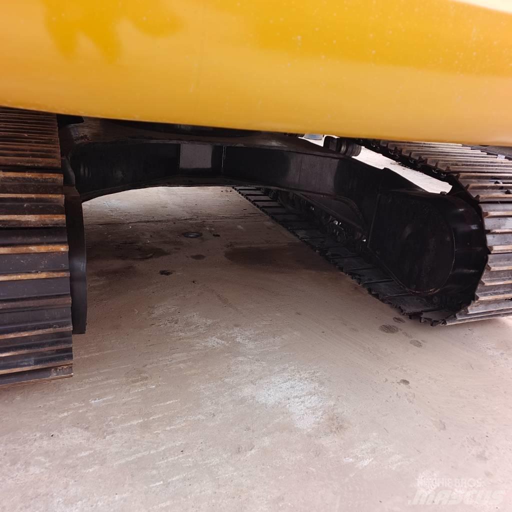 CAT 320D 대형 굴삭기 29톤 이상