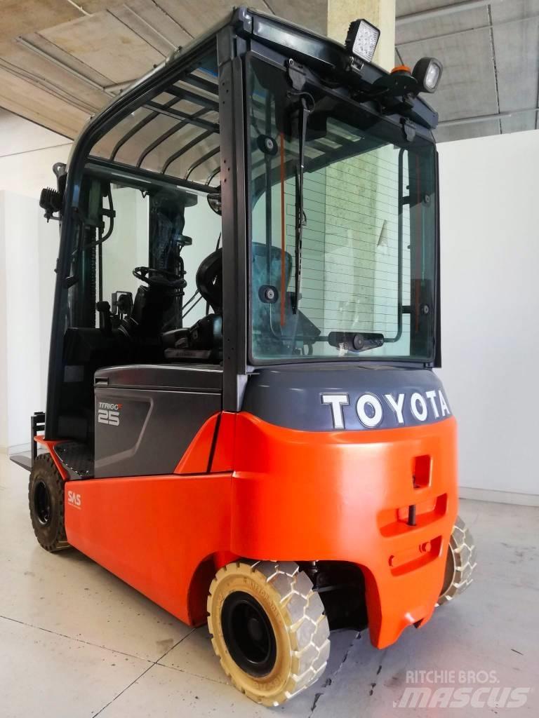 Toyota 8 FB MT 25 전동 지게차