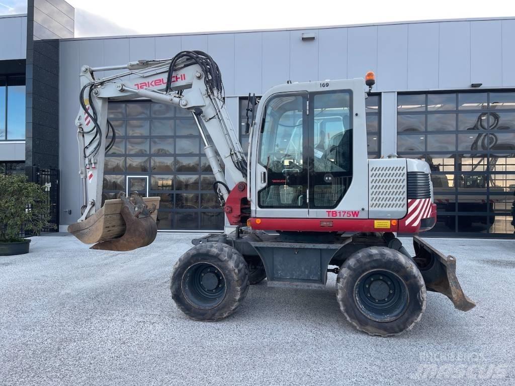 Takeuchi TB175W 중형굴삭기 7톤-28톤