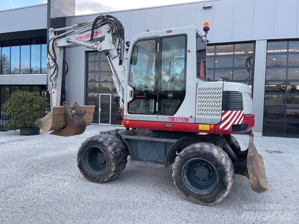 Takeuchi TB175W 중형굴삭기 7톤-28톤