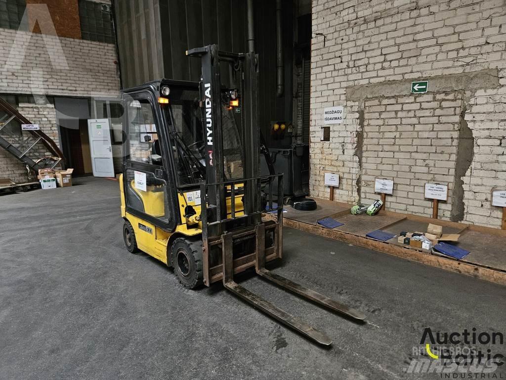 Hyundai 18D-7E 디젤 지게차