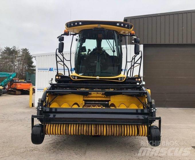 New Holland FR780 자동 초지기계