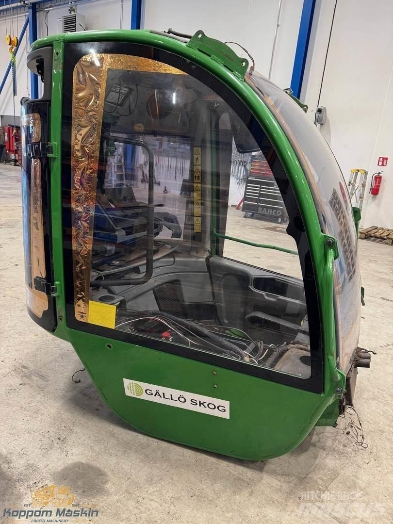 John Deere 1270E 캐빈 및 인테리어