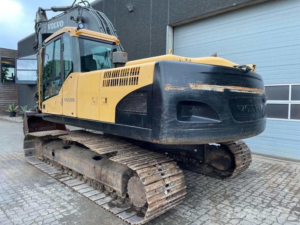 Volvo EC240C 대형 굴삭기 29톤 이상
