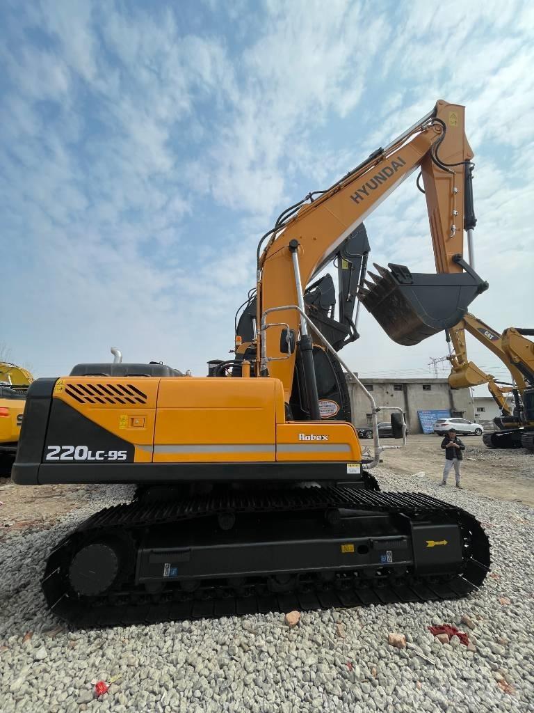 Hyundai 220 대형 굴삭기 29톤 이상