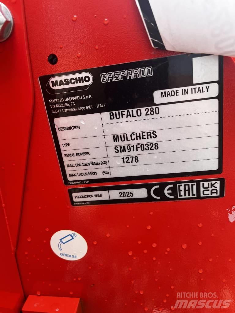 Maschio Bufalo 280 목장 제초기 및 토퍼