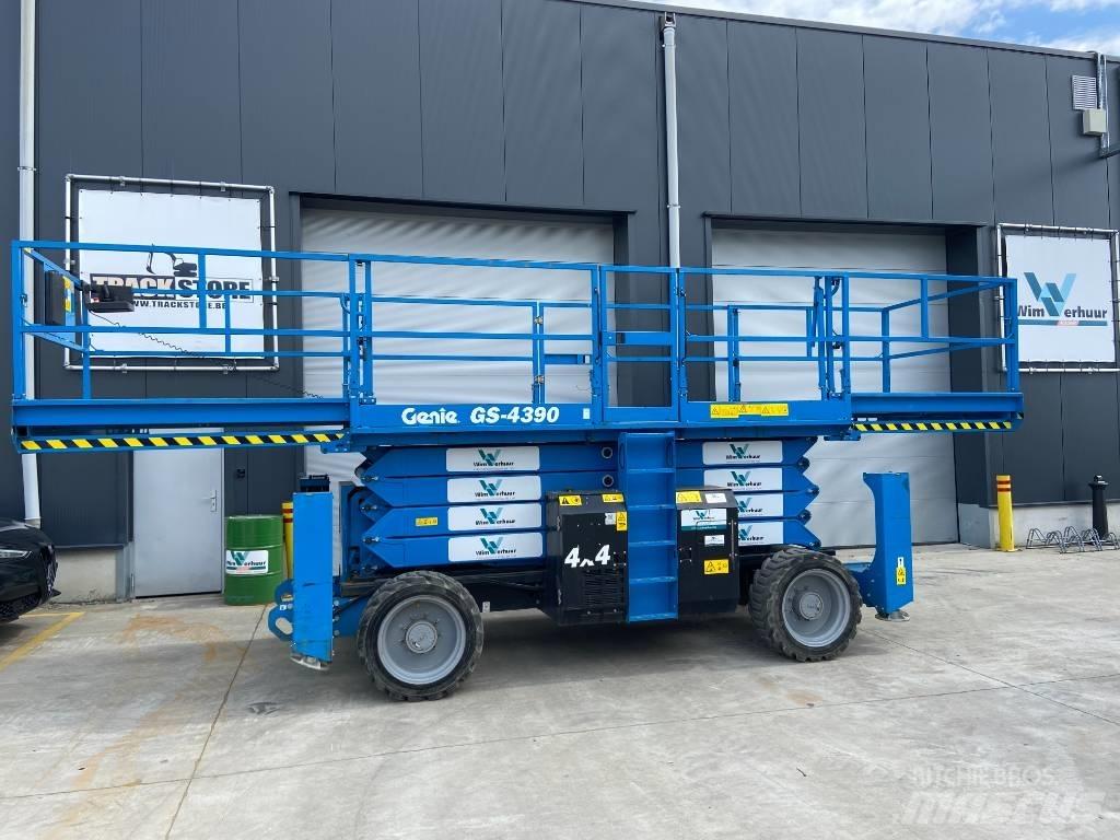 Genie GS 4390 가위형 리프트