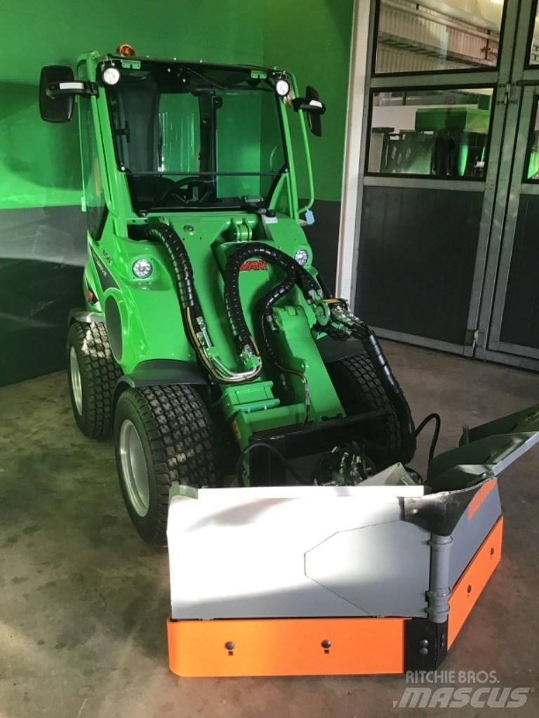 Avant 650I 다목적 로더