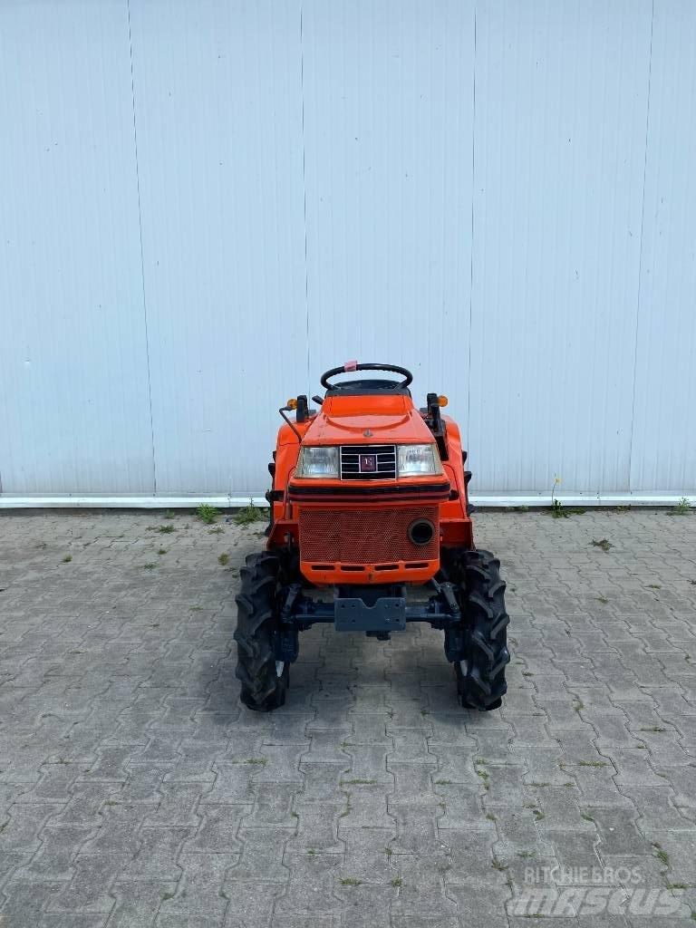 Kubota B 40 소형 트랙터