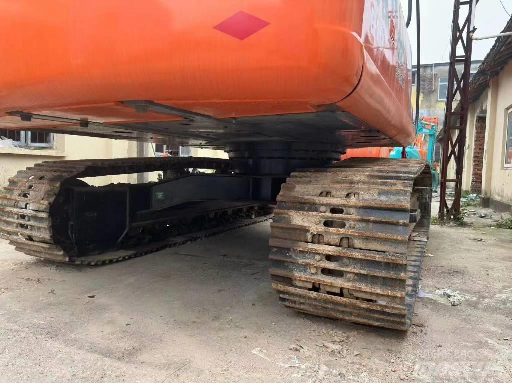 Hitachi ZX 210 대형 굴삭기 29톤 이상
