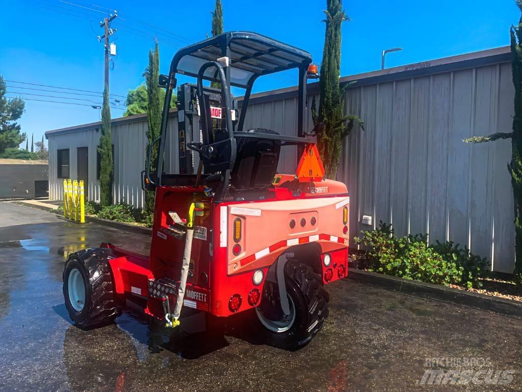 Moffett M55 트럭 장착 포크리프트