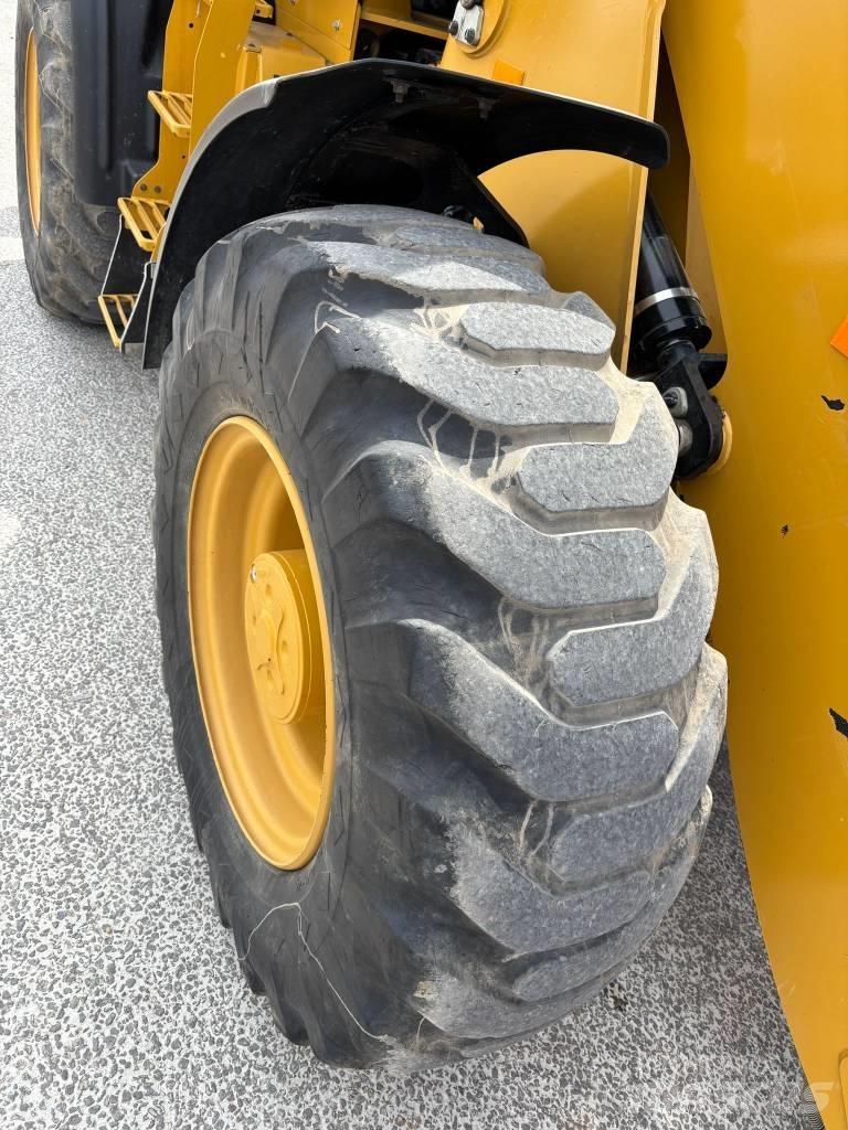 CAT 918 M  휠로우더