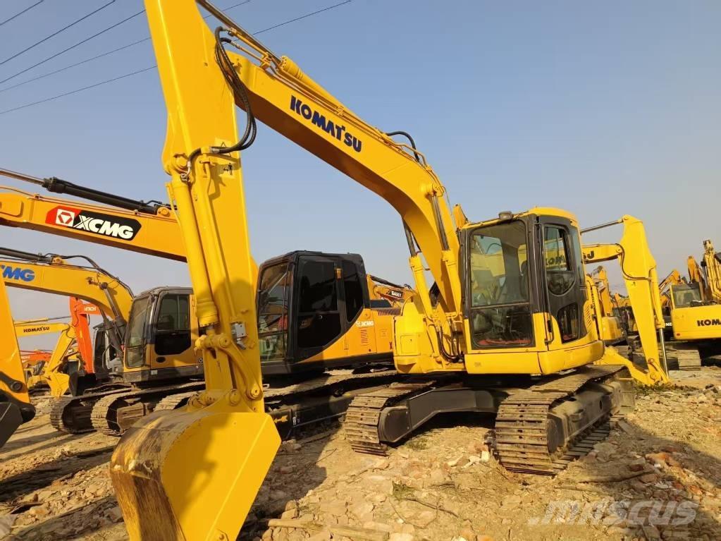 Komatsu PC 138 대형 굴삭기 29톤 이상