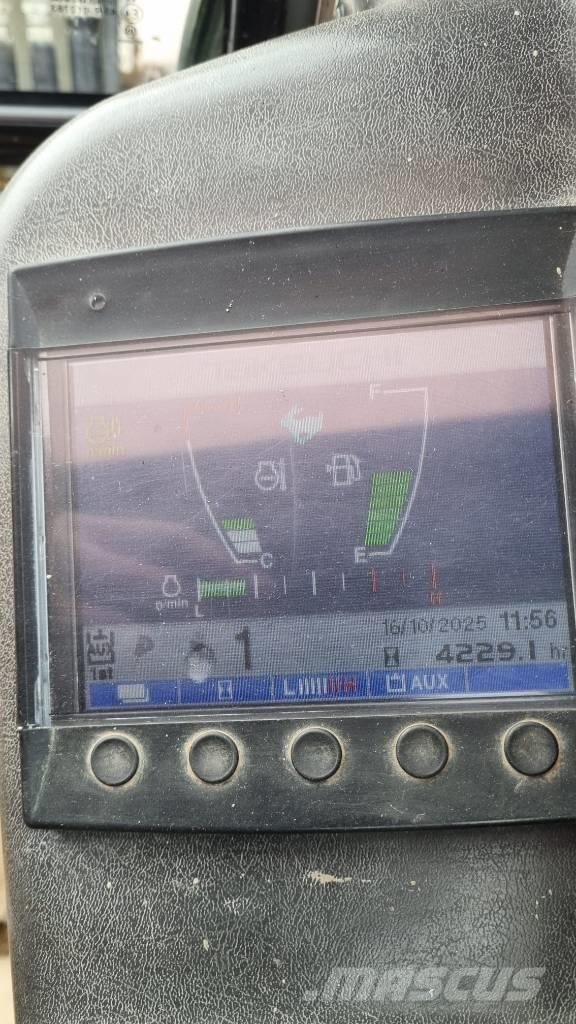 Takeuchi TB 230 소형 굴삭기 7톤 미만