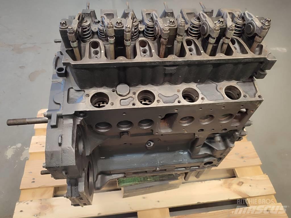 Deutz BF4M1012 엔진