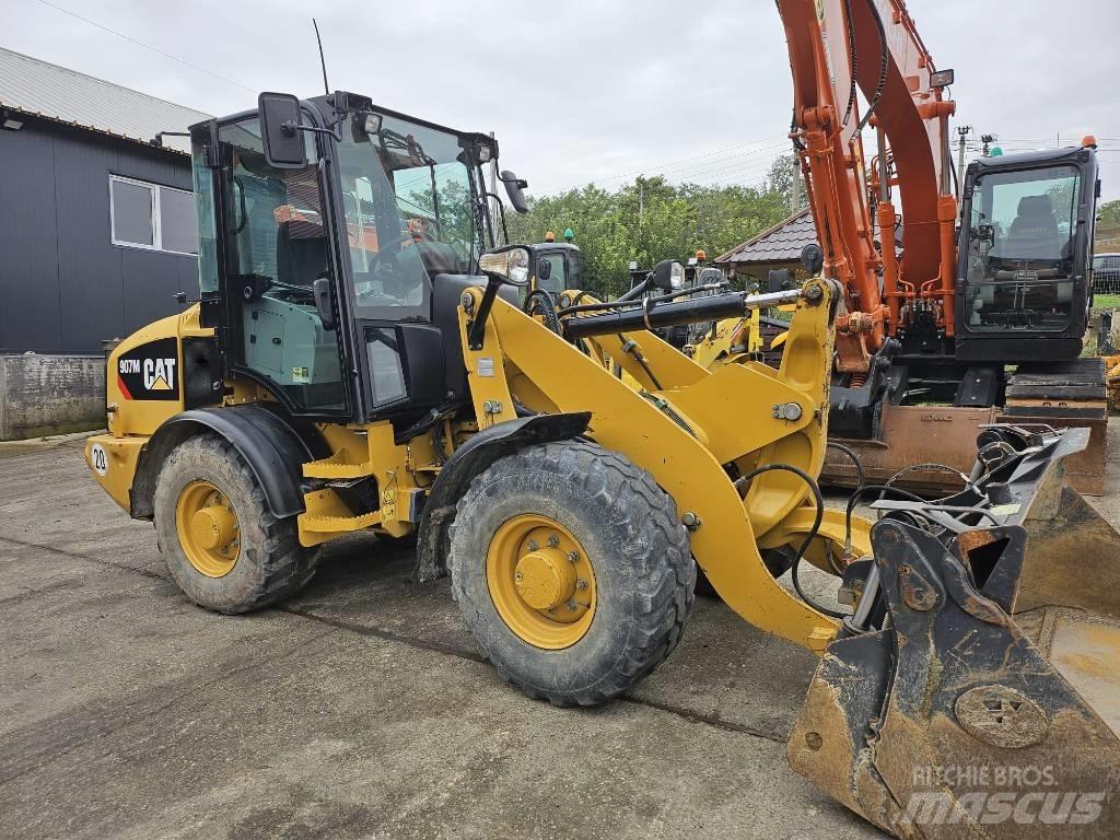 CAT 907M  휠로우더