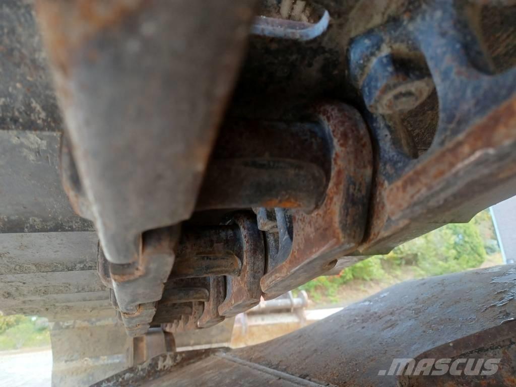 Hitachi ZX 135 US-6 대형 굴삭기 29톤 이상