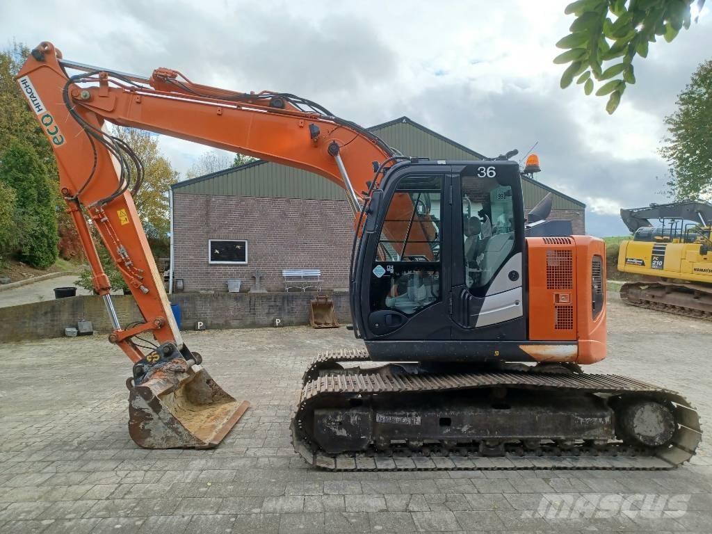 Hitachi ZX 135 US-6 대형 굴삭기 29톤 이상
