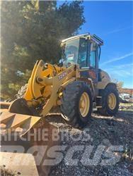 John Deere 324H  휠로우더