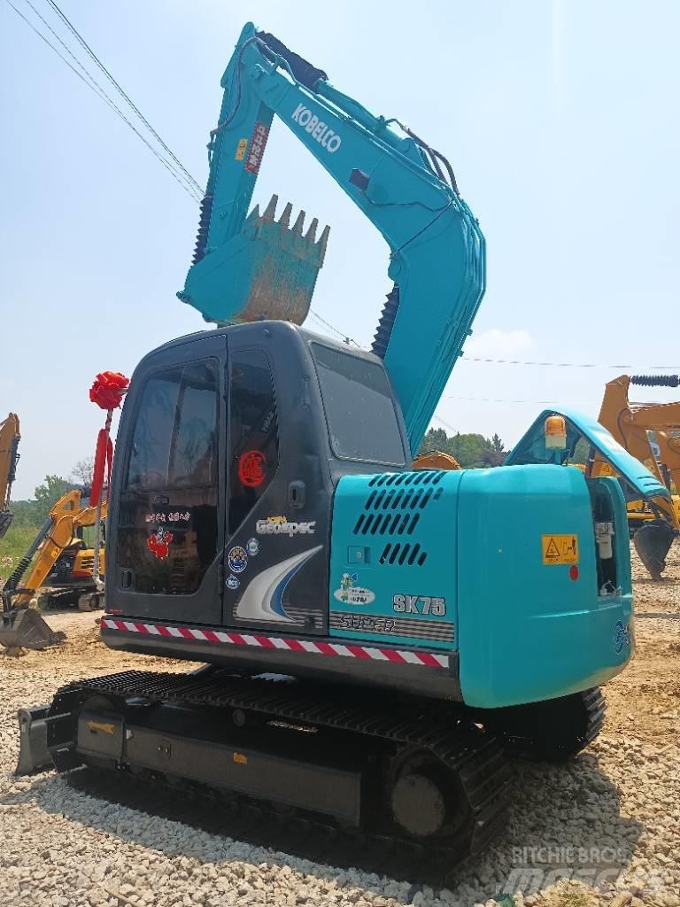 Kobelco SK 75 소형 굴삭기 7톤 미만