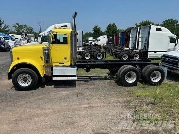 Freightliner FLD120 새시 운전실 트럭