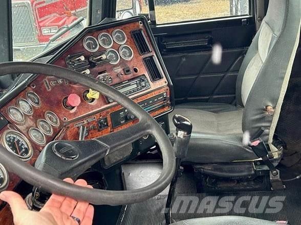 Freightliner FLD120 트랙터 유닛