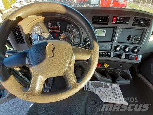 Kenworth T680 트랙터 유닛