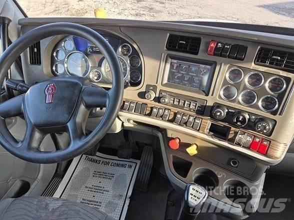 Kenworth T680 트랙터 유닛