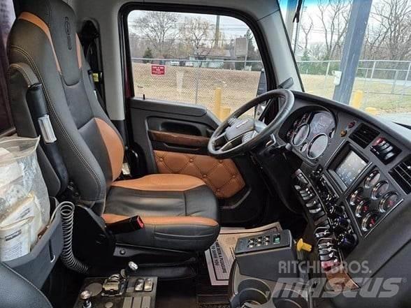 Kenworth T880 덤프 트럭
