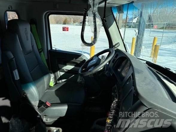 Kenworth T880 덤프 트럭