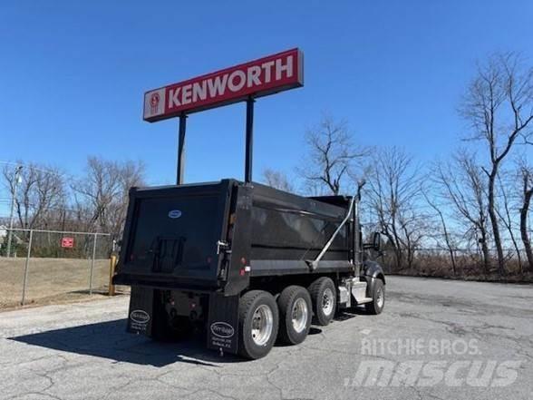 Kenworth T880 덤프 트럭