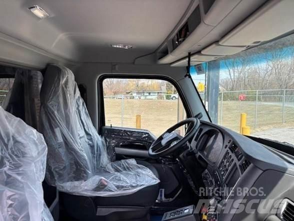 Kenworth T880 덤프 트럭