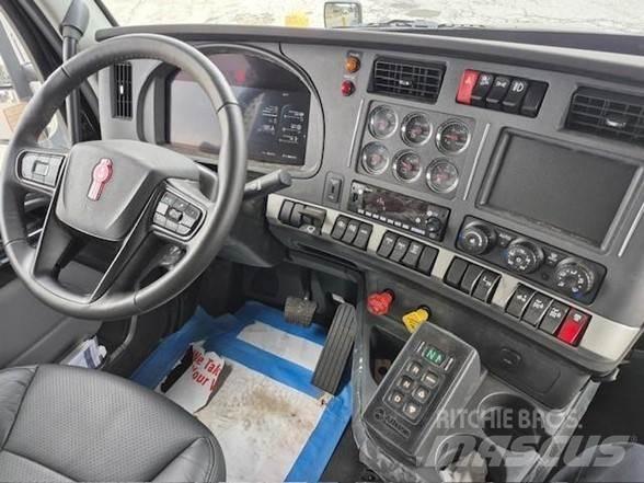 Kenworth T880 덤프 트럭