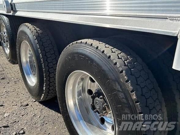 Kenworth T880 덤프 트럭
