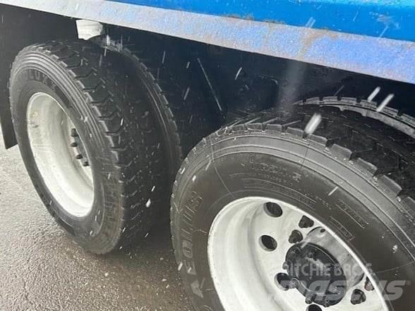 Kenworth T880 덤프 트럭