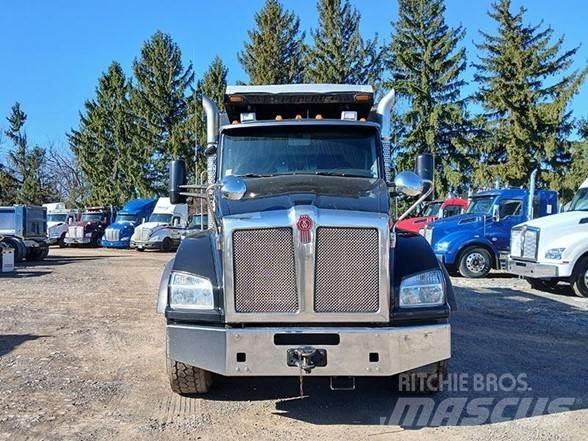 Kenworth T880 덤프 트럭