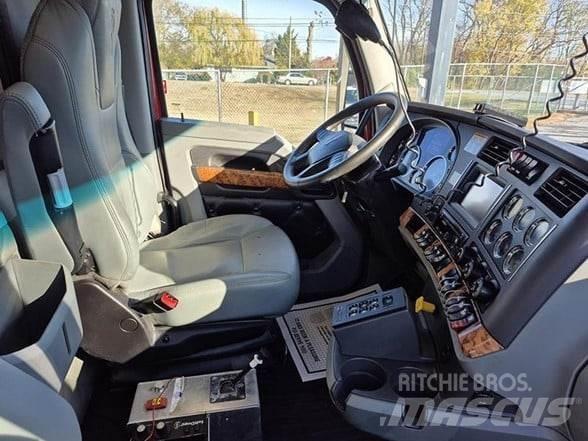 Kenworth T880 덤프 트럭