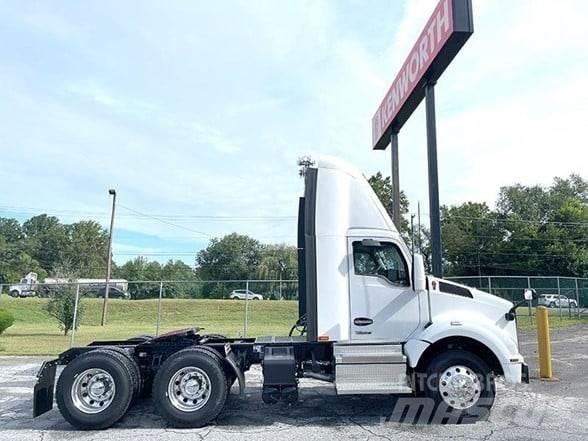 Kenworth T880 트랙터 유닛