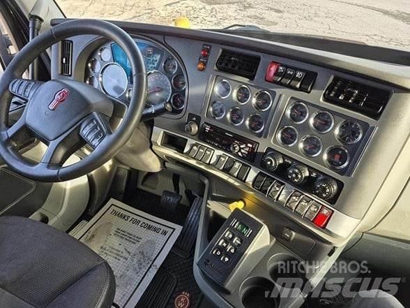 Kenworth T880 덤프 트럭