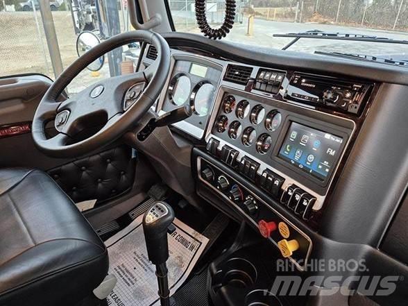 Kenworth W900 덤프 트럭