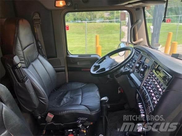 Kenworth W900B 덤프 트럭