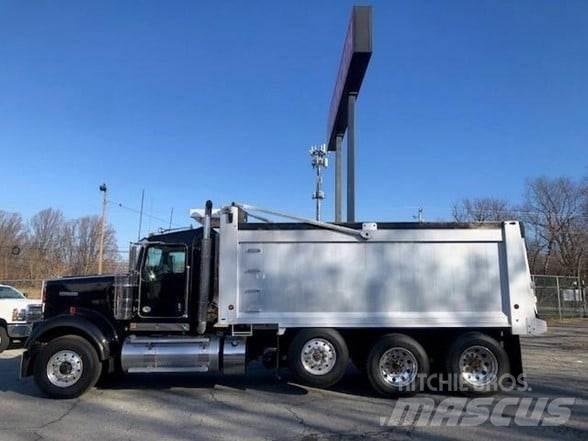 Kenworth W900B 덤프 트럭