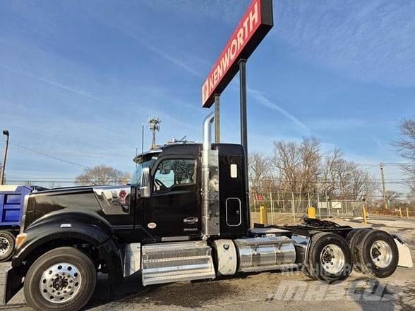 Kenworth W990 트랙터 유닛