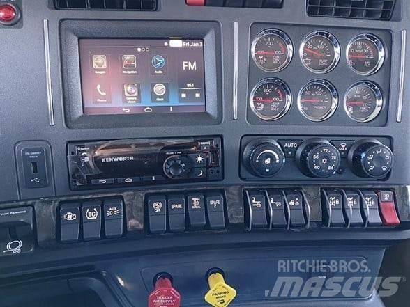 Kenworth W990 덤프 트럭