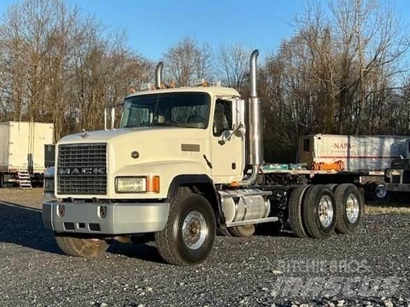 Mack CL733 트랙터 유닛