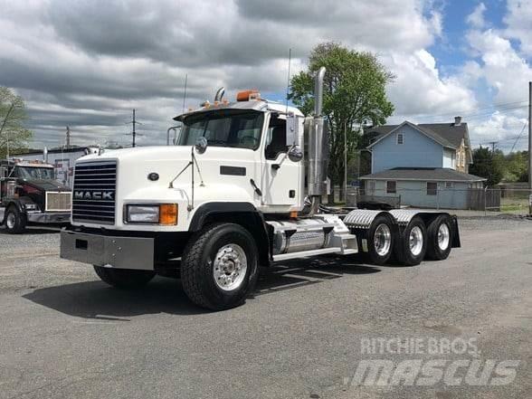 Mack CL733 트랙터 유닛