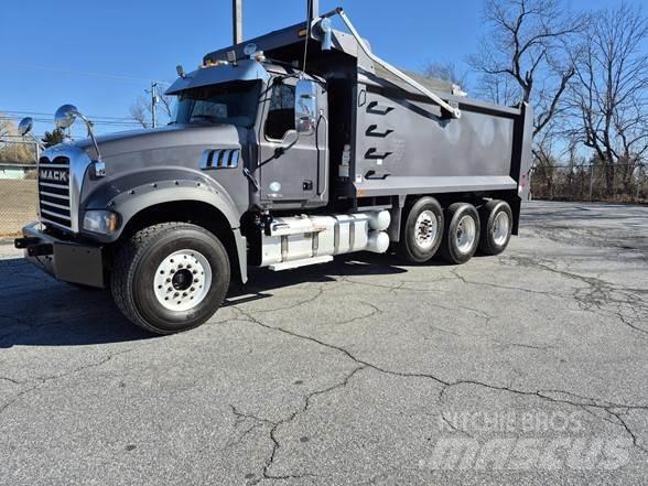Mack GRANITE 64FR 덤프 트럭