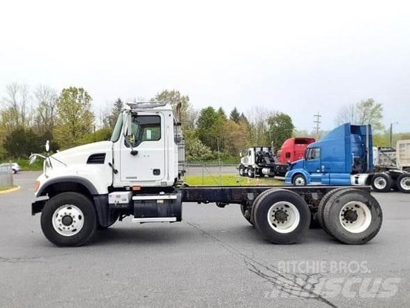 Mack GRANITE CV713 새시 운전실 트럭
